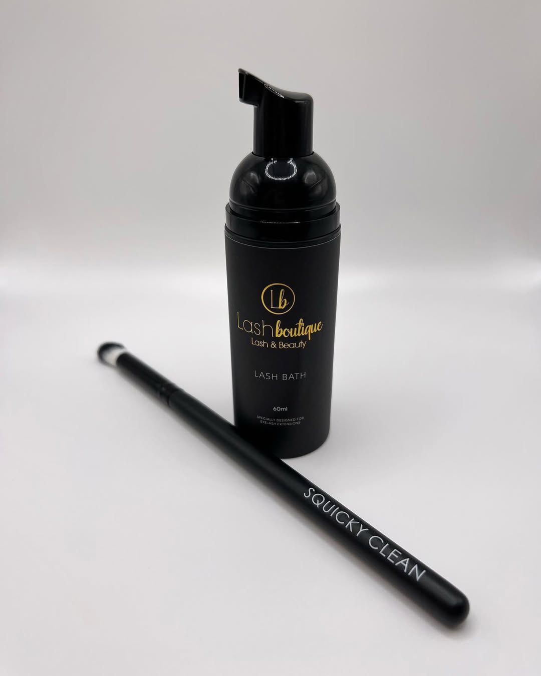 Clean Lash Extensions Without Damaging